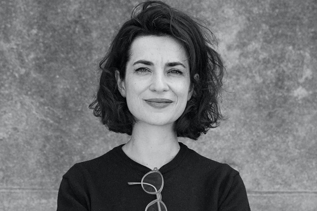 厳格でありながら繊細なデザイン-Pauline Deltour